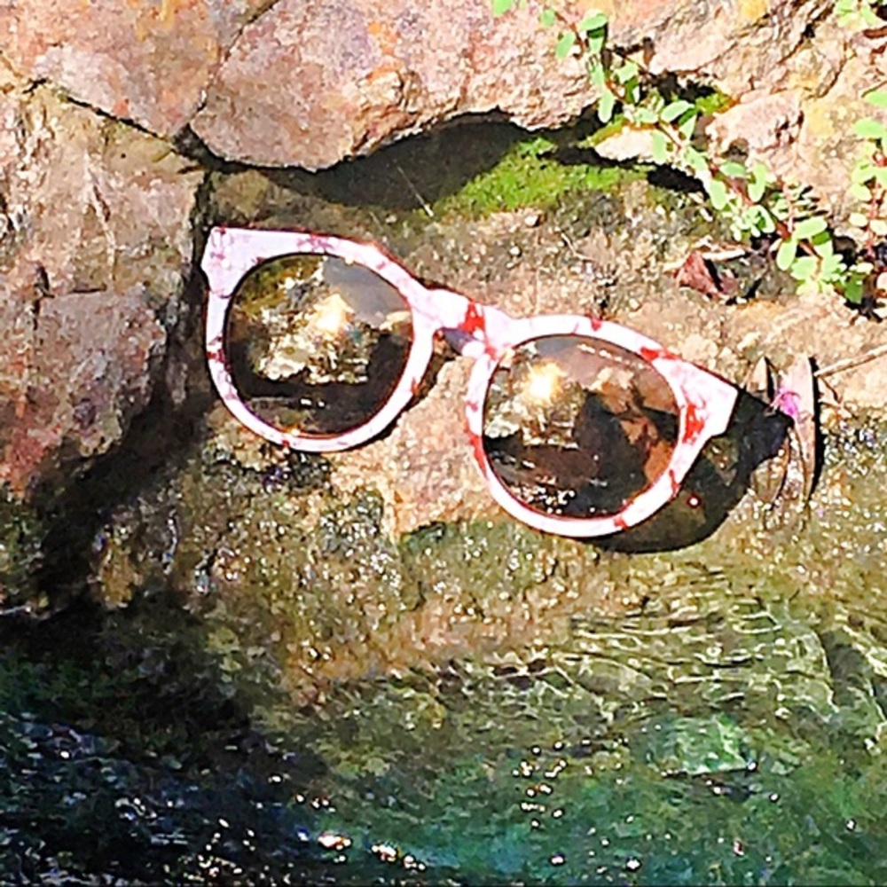 LOWBALL ME "Sarah" High fashion marble Sunnies - Picture 3 of 4